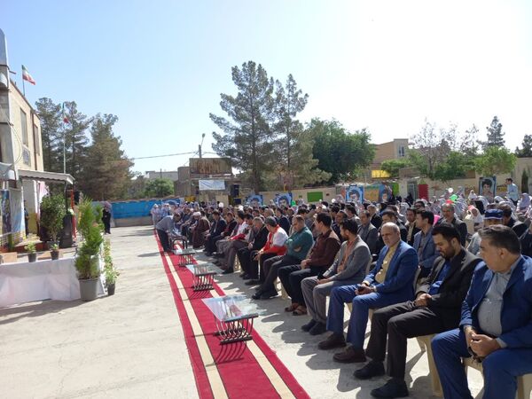 آیین نواختن زنگ سپاس معلم در تربت جام
