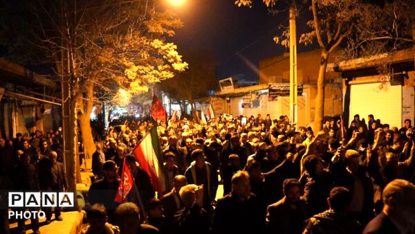 شهرستان کوهدشت هر شب خیابان هایش از مردم غیورش پر می شود
