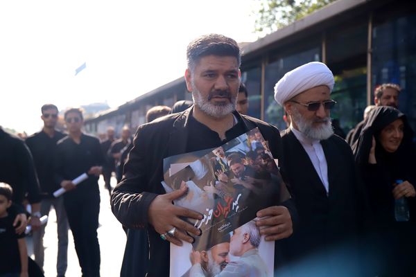 برگزاری مراسم وداع تهرانی‌ها با پیکر ابراهیم رئیسی و همراهانش