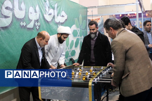  حال هوای غرفه وزارت آموزش و پرورش در سی و دومین نمایشگاه بین‌المللی قرآن کریم 