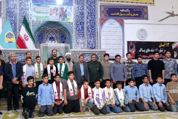  نماز جمعه این هفته آشخانه با محوریت هفته بسیج دانش‌آموزی