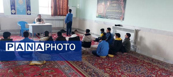 آماده‌سازی دانش‌آموزان دبیرستان مرحوم اسماعیلی برای مسابقات اذان