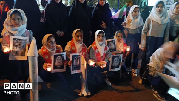 چهلمین روز شهادت دانش آموزان مدرسه میناب 
