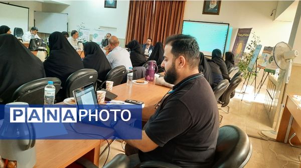 کارگاه‌های برنامه جامع تربیت پژوهشگر در پژوهشکده عباس زادگان مشهد 