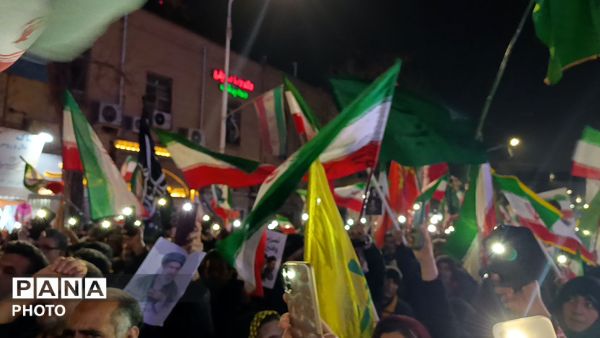 حماسه سازی مردم نیشابور در چهاردهمین روز از شهادت امام خامنه ای