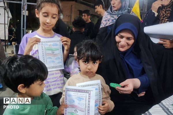 خدمت رسانی دانش‌آموزان و فرهنگیان دبیرستان تزکیه شهرری در موکب بسیج دانش آموزی 
