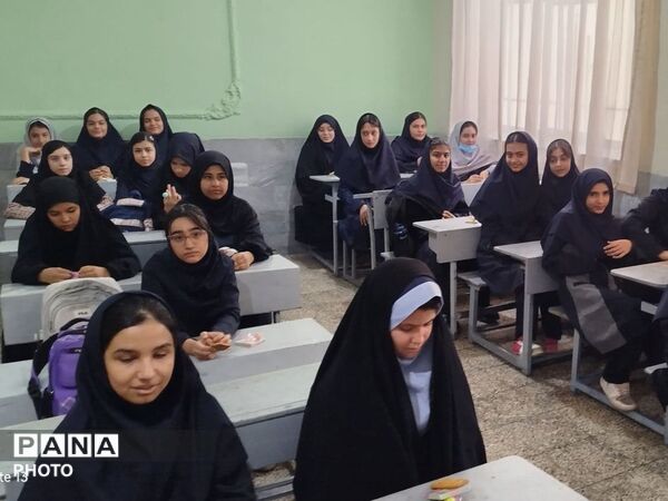 جشن جوانه ها در مدرسه انیس خوشقدم ناحیه دو