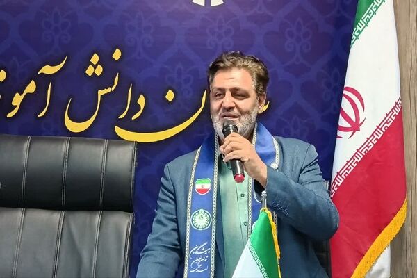دانش آموزان سازمان دانش آموزی نشان دادند دشمن نمی تواند سنگر مدرسه را از ما بگیرد