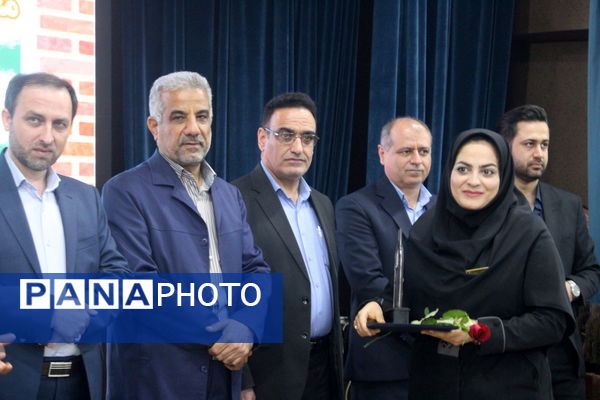 تجلیل از معلمان نمونه استان بوشهر 