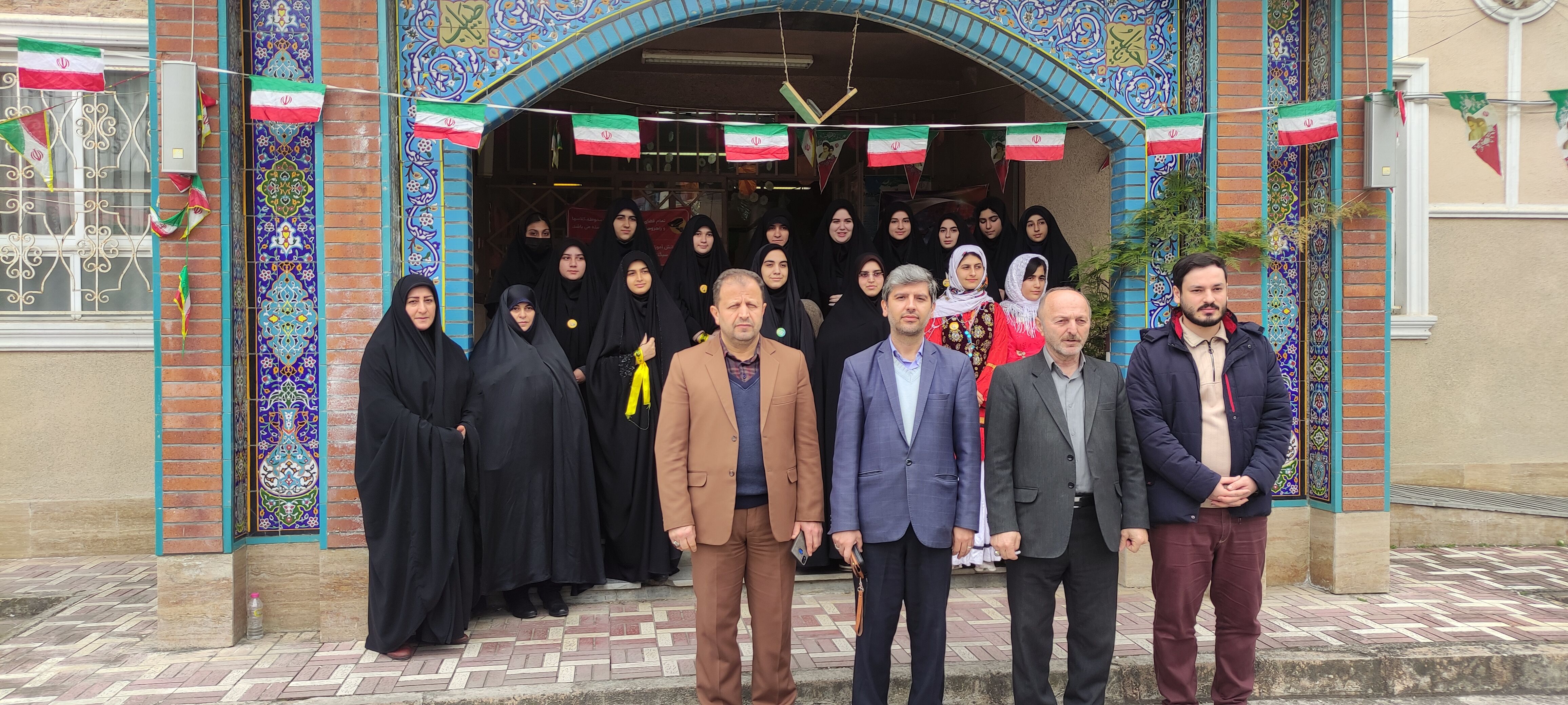 مدرسه‌ای از جنس انقلاب