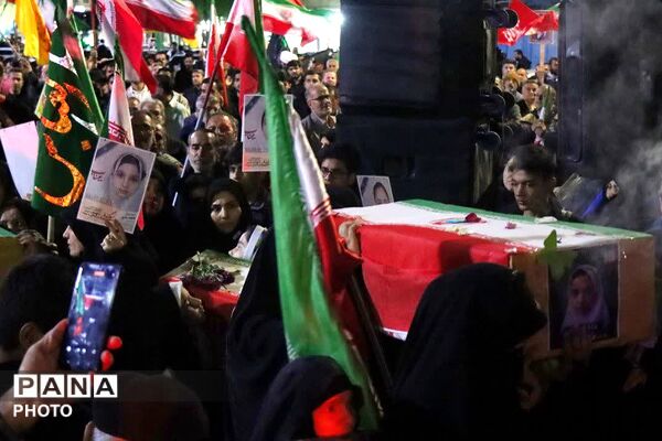 گرامیداشت چهلمین روز شهادت رهبر شهید و دانش‌آموزان میناب در باقرشهر 