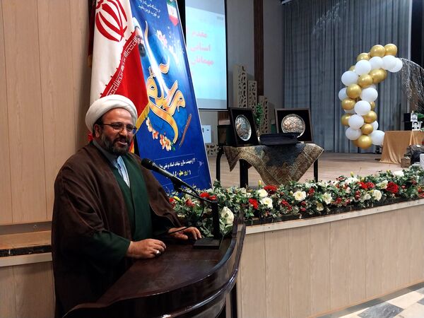 آیین بزرگداشت مقام معلم در شهرستان ابهر با حضور مسئولان استانی و شهرستانی