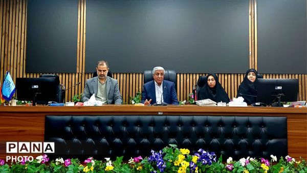 تجلیل از دانش‌آموزان برتر جشنواره نوجوان سالم