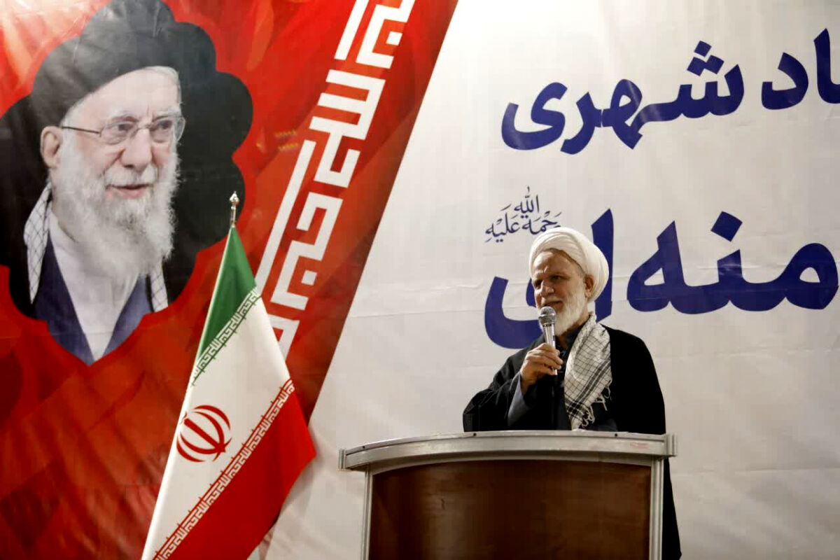 نصب نماد رهبر شهید نشان‌دهنده قدردانی مسئولان از مقام ایشان است