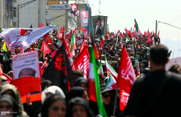 مراسم تشییع پیکر مطهر رهبر شهید انقلاب در تهران - 4