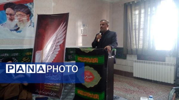 مراسم زیارت عاشورا و درس اخلاق در مدرسه زینب کبری شازند