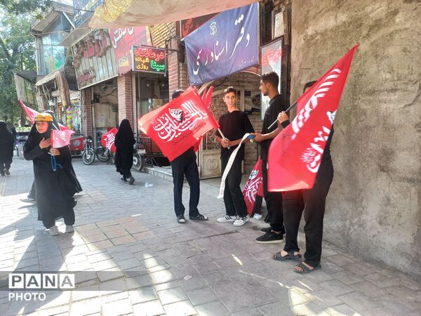 پیاده روی دلدادگان اربعین حسینی از امامزاده ابوتراب تا امامزاده محروق
