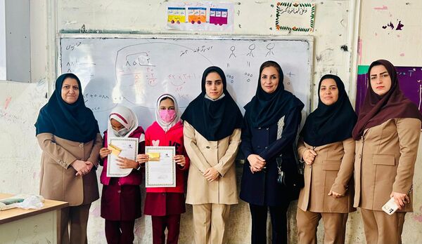 تقدیر از برگزیدگان ویژه‌برنامه هفته جهانی فضا در مدارس حاجی‌آباد