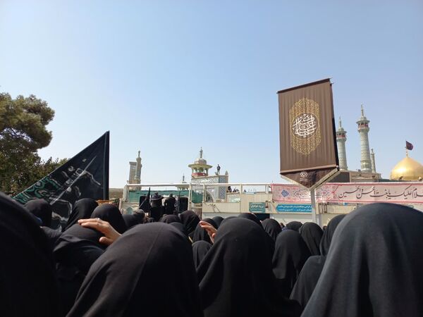 دسته عزاداری بانوان قم در سالروز شهادت امام رضا(ع)