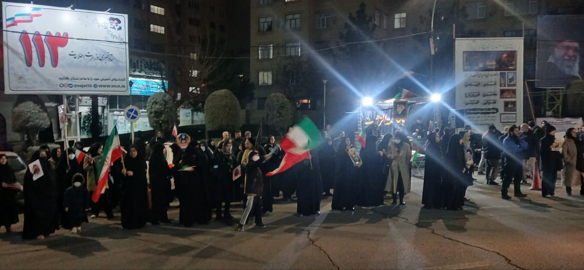 تجمع مردم شهرستان ساوجبلاغ در بیعت با سومین رهبر انقلاب
