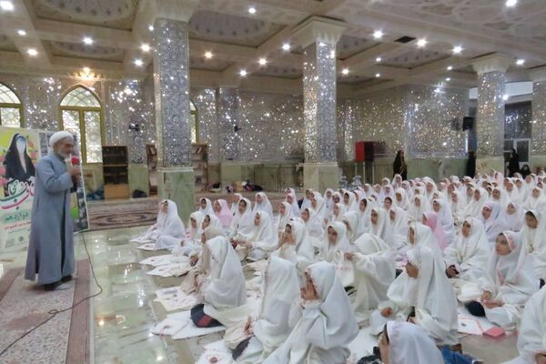 مراسم جشن تکلیف250 دانش آموز شهر صفادشت