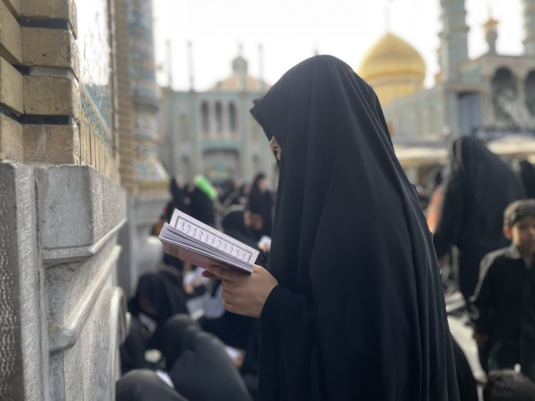 آیین قرائت دعای عرفه در حرم حضرت معصومه(س)