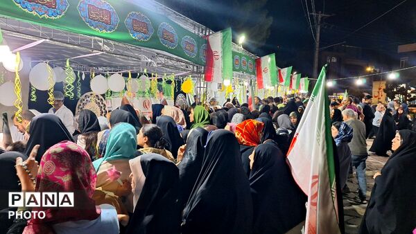  کیک ۱۴ متری کام شهروندان را شیرین کرد