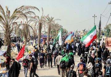 قدم هایی برای کربلا؛ راهپیمایی جاماندگان اربعین حسینی در روستای بلیان
