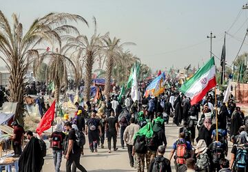 قدم هایی برای کربلا؛ راهپیمایی جاماندگان اربعین حسینی در روستای بلیان