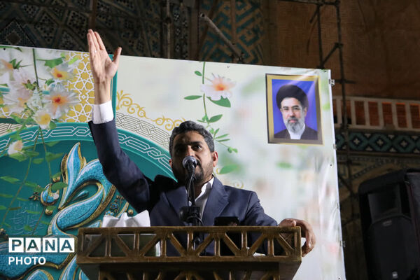 همبستگی مردم یزد در آیین بزرگداشت چهلمین روز شهادت آیت‌الله خامنه‌ای