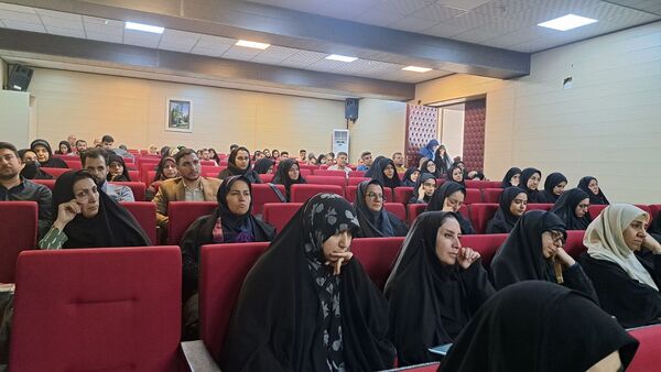 برگزاری کارگاه‌های توانمندسازی سپهر دانش و معرفت مربیان پرورشی مدارس دولتی و غیردولتی در ناحیه 2 کرج