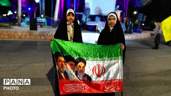 نود و دومین قاب از شبی که در حافظه‌ها می‌ماند