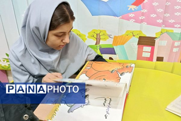  بازدید هدفمند دانش‌آموزان ورامینی از کتابخانه عمومی