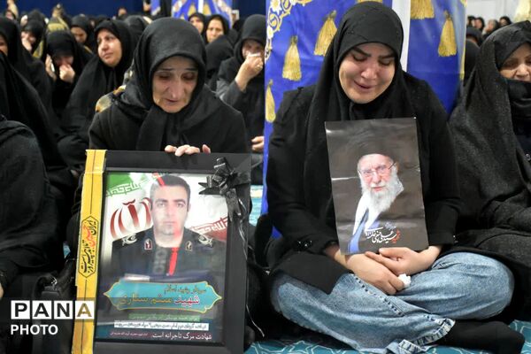 قروه میزبان آیین چهلم رهبر شهید شد