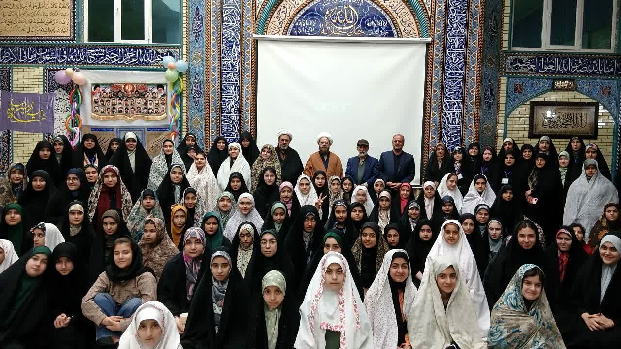 ۵۲۴ نفر در اعتکاف فومن شرکت کردند که بیش از ۲۵۰ نفر نوجوان و جوان بودند