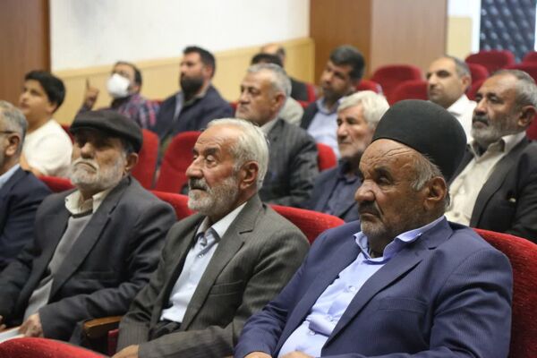 سلسله نشست‌های تبیینی «آب و سراب» در شهرستان فارسان