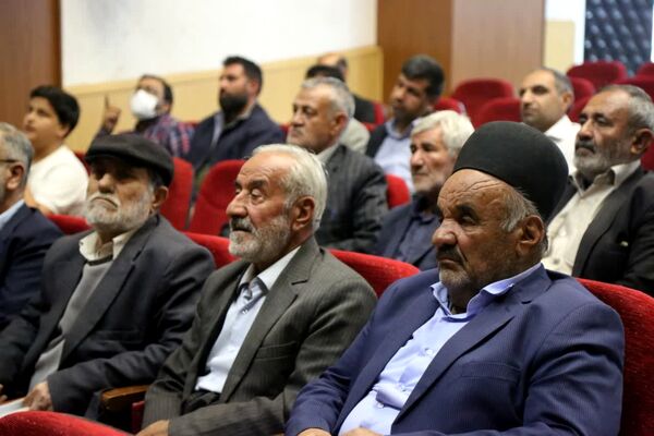 سلسله نشست‌های تبیینی «آب و سراب» در شهرستان فارسان