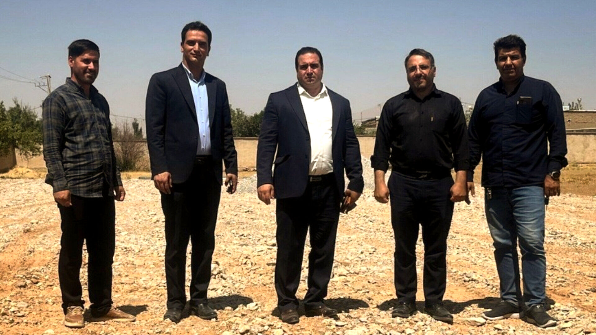  احداث زمین چمن مصنوعی؛ آغاز فصل شادابی در مدرسه شهید مطهری روستای سراب غضنفر نوراباد لرستان