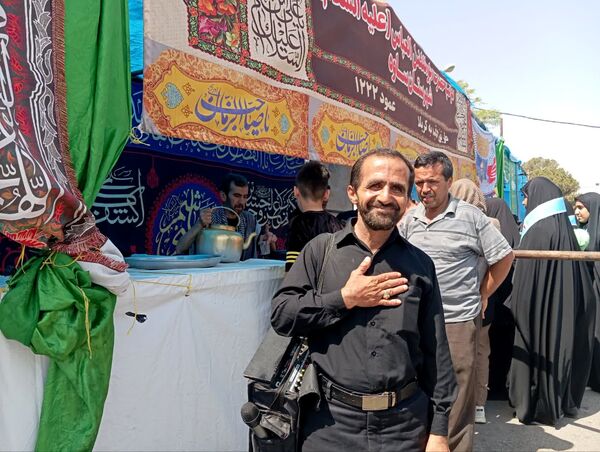 خادمان کوچک، ارادت بی کران