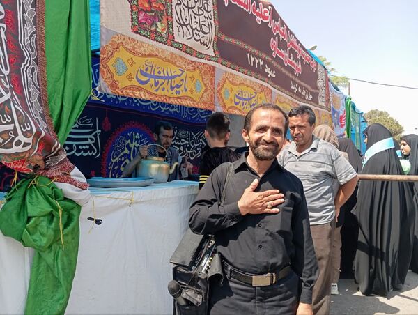 خادمان کوچک، ارادت بی کران