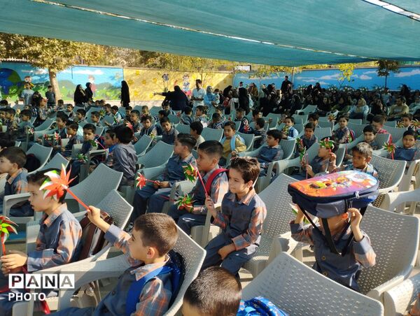 برگزاری جشن شکوفه ها در دبستان امامت ناحیه دو