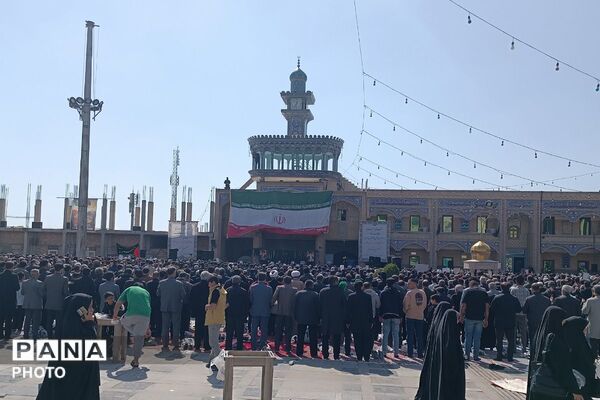 خروشِ بصیرت در صحن امامزاده جعفر (ع)؛ تالار قرآن پیشوا گنجایش دریای سوگواران مقتدا را نداشت