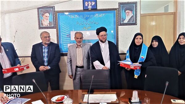 آیین تقدیر از دانش آموزخبرنگاران برگزیده پانا ناحیه 3 قم
