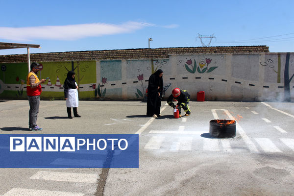 رقابت‌های اطفاء حریق مراقبین سلامت استان قم