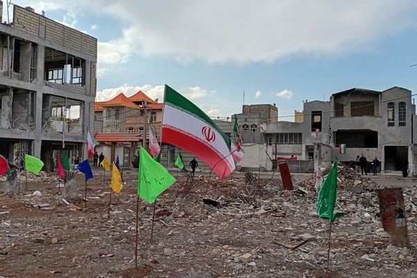  تخریب منازل پردیسان قم در بمباران هوایی دشمنان