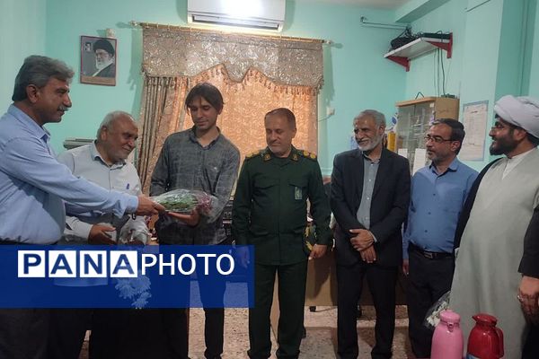 تجلیل از مدیر و کارکنان مدرسه نمونه رازی سعدآباد