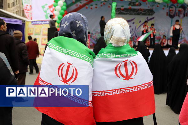 راهپیمایی باشکوه ۲۲ بهمن در قاب تصویر