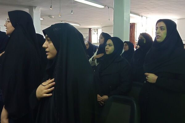 برگزاری نمایشگاه مدرسه انقلاب در بهارستان ۲