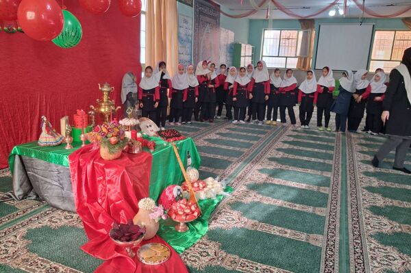 یلدا، مهربانی و مدرسه