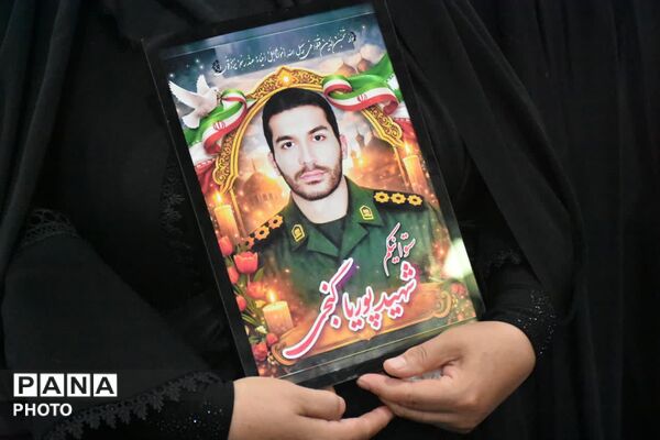 تجدید بیعت با رهبر در قروه